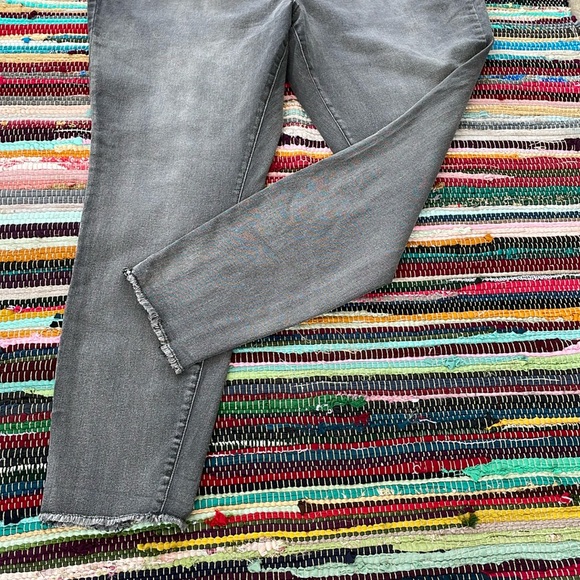 True Craft Gray Skinny Jeans-#1955+ - Picture 8 of 15